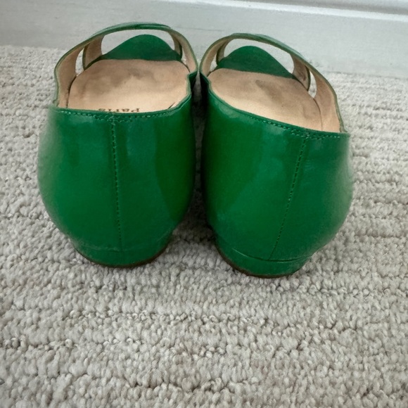 Christian Louboutin Green flat open toe sandals - Picture 3 of 7